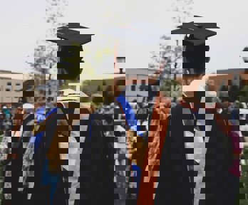 People graduating University